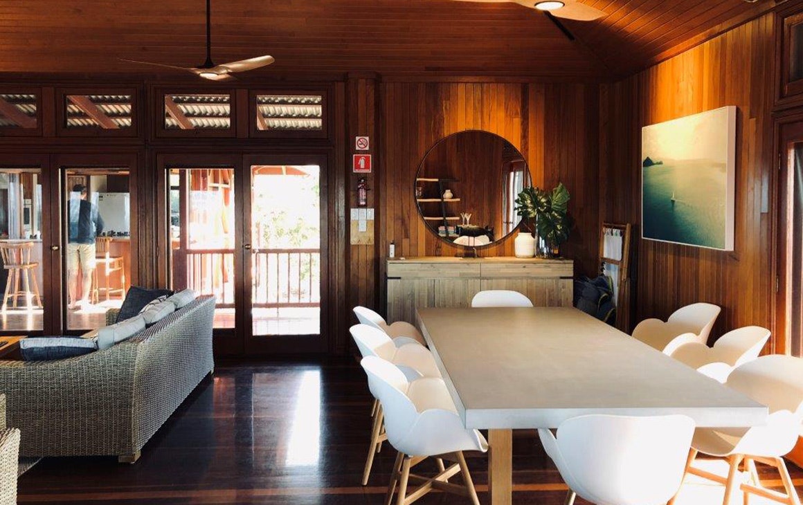 the lodge dining and lounge area